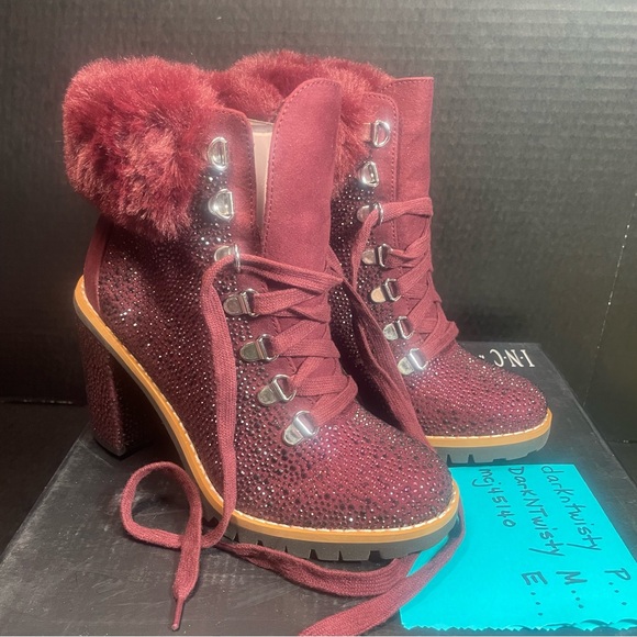 BNIB INTERNATIONAL CONCEPTS RHINESTONE BURGUNDY FUR CUFF ANKLE BOOTS GORGEOUS! - Picture 3 of 16